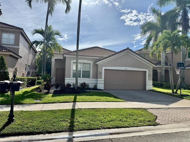 Photo - 1074 Bluewood Ter Casa