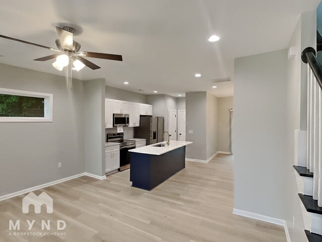 Photo - 123 W Harrison Ave