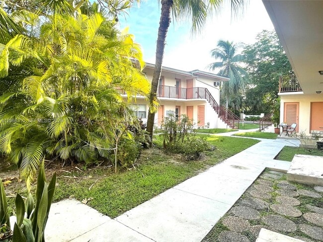 Building Photo - 1250 S Alhambra Cir Unit 7