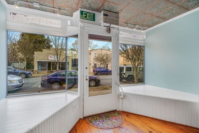 Photo - 1109 Caroline St