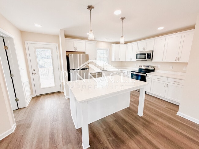 Photo - 233 Munford St