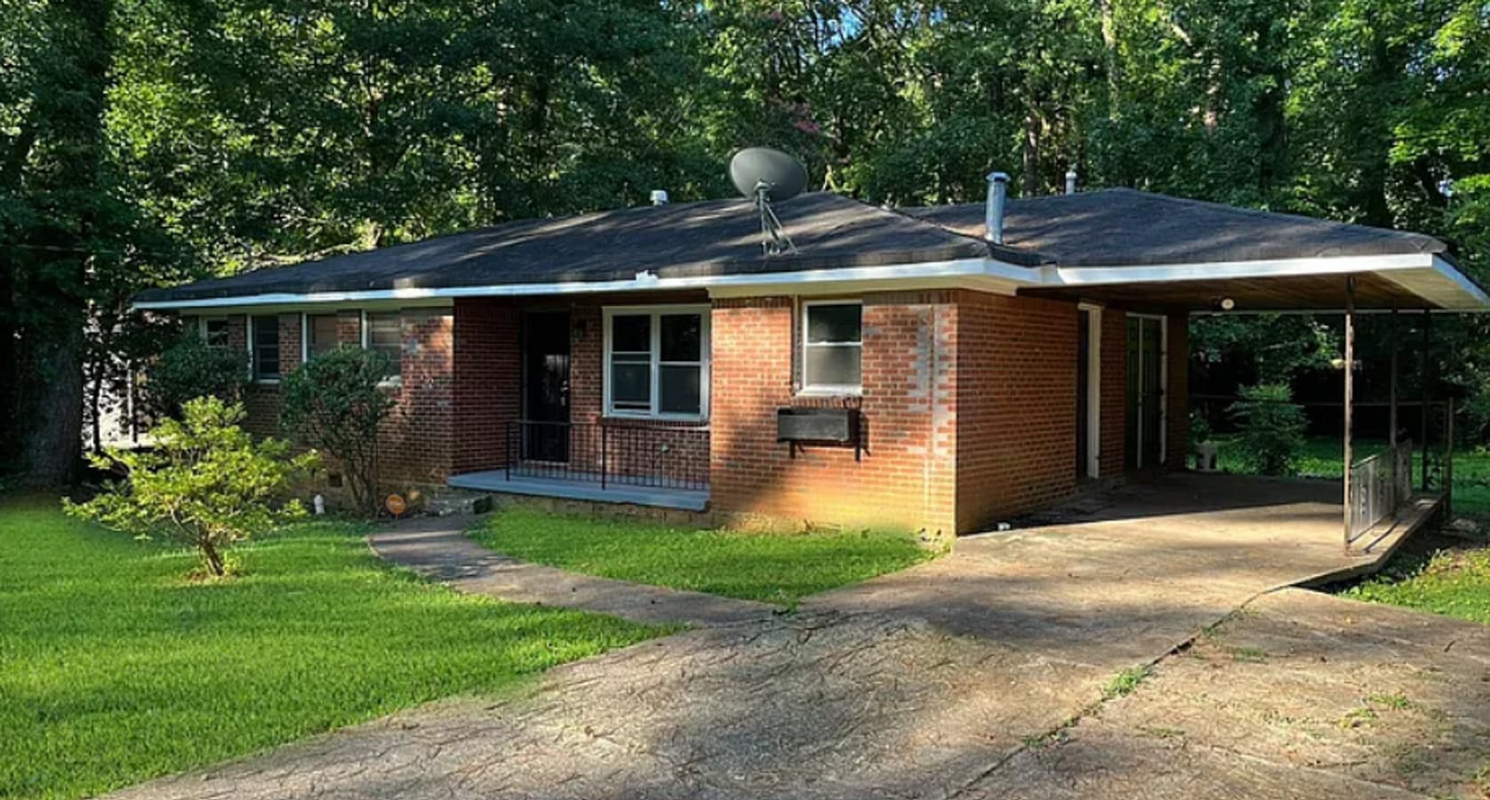 3 Bed and 1.5 Bath in Decatur! - 3 Bed and 1.5 Bath in Decatur!