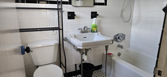 Photo - 1830 Jackson St Unit #4