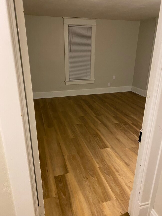 Photo - Yellow (417)