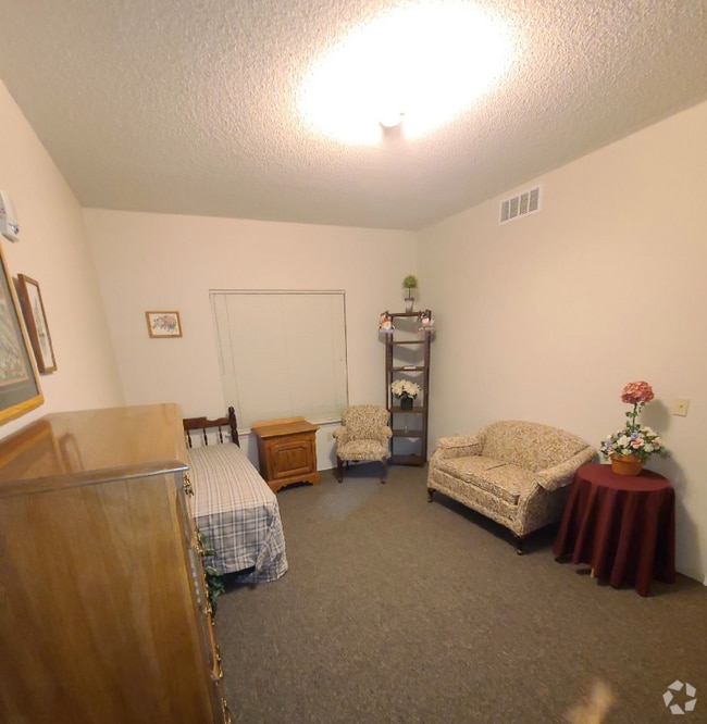 Building Photo - 811 W Coomer St Rental