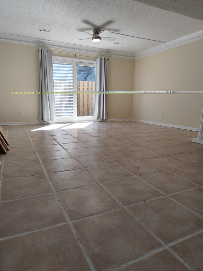 Photo - 306 76th Ave N