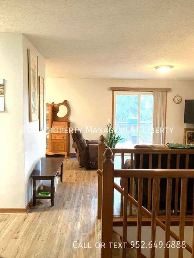 Photo - 1301 Polk St S