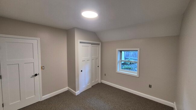 Bedroom A - 9 Beech St Unit Backhouse