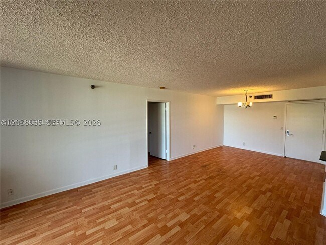 Building Photo - 3300 NE 191st St Unit 410