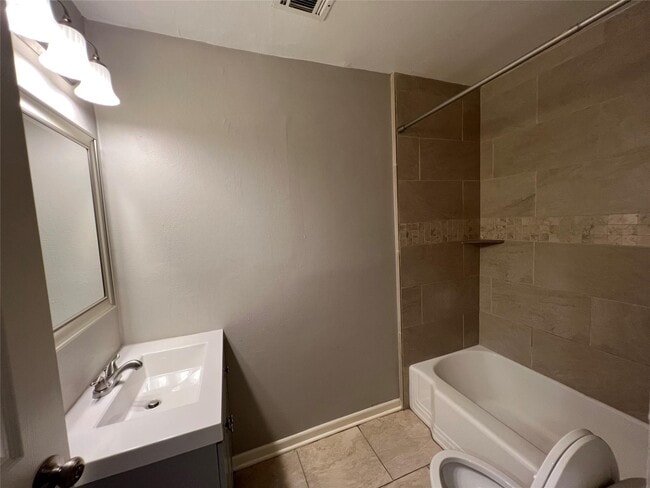 Photo - 3409 Bacon St