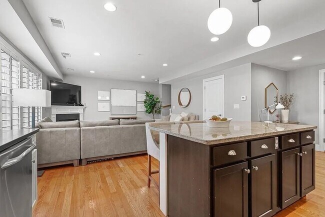 Photo - 855 Lagrange St Unit 7