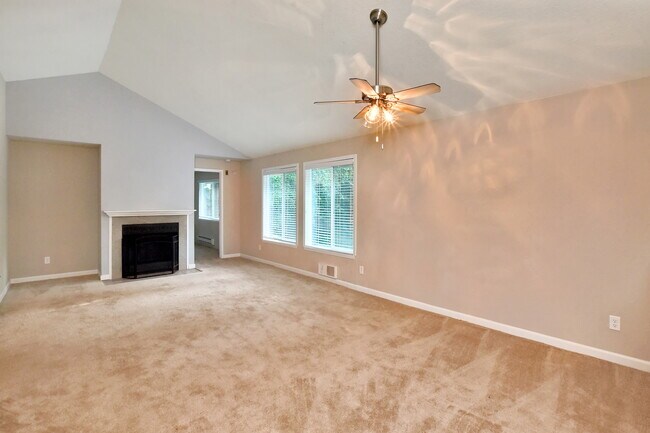 Maple Glen Apartments For Rent in Mountlake Terrace, WA