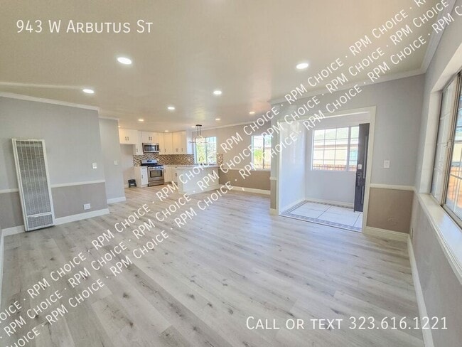 Photo - 943 W Arbutus St