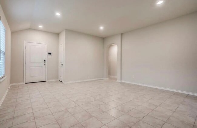 2426 Lupton