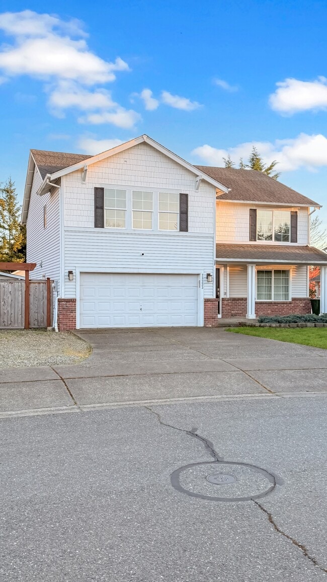 Building Photo - 23223 SE 262nd Ct