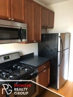 Photo - 1949 W Cuyler Ave Unit 3