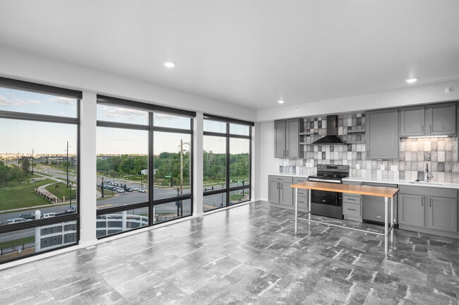 Building Photo - Echo at The Lights