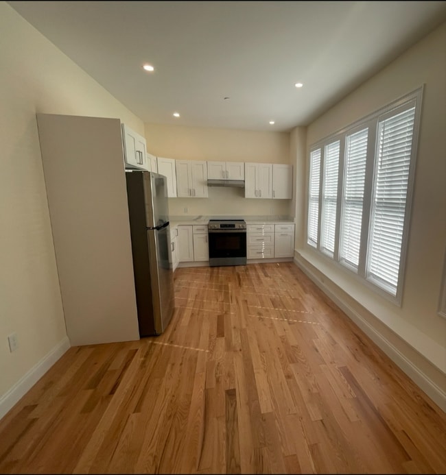 Photo - 42 North St Unit 7