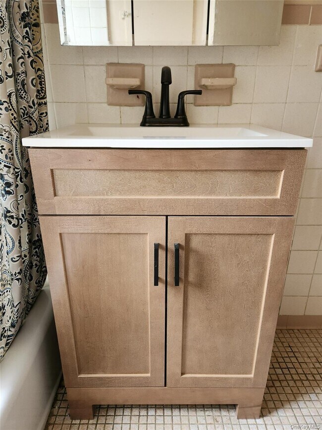 Photo - 547 Violet Ave