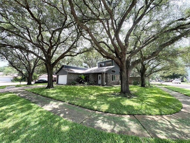 Photo - 3215 Keywood Ln House