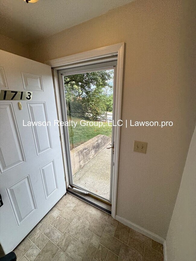 1713-1715 Elbert Dr