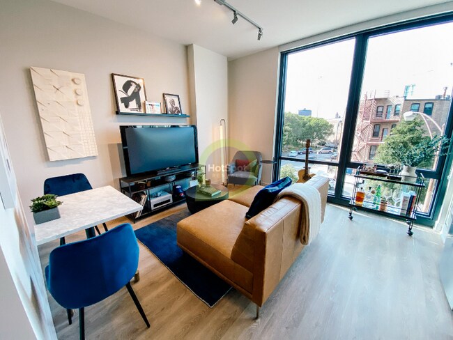 Photo - 728 N Aberdeen St