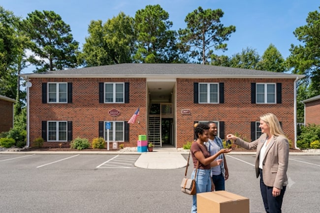 Building Photo - 3675 Clay Pond Rd Unit 3675-G