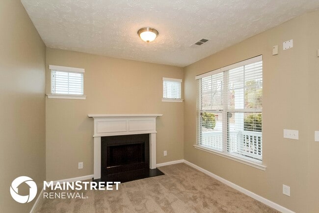 Photo - 4681 Highpoint Ln