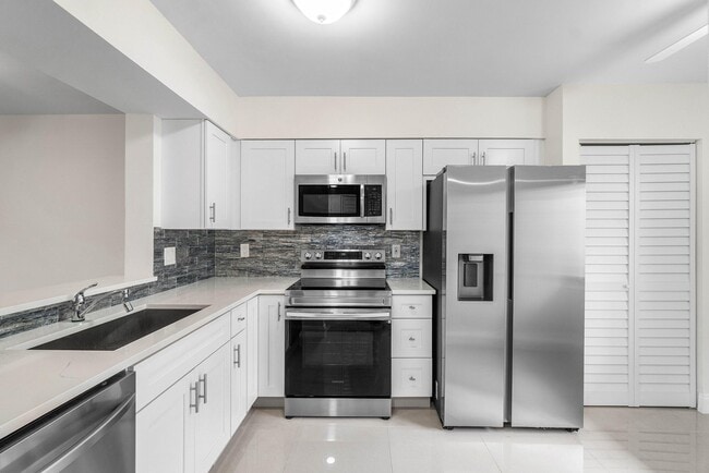 Photo - 7290 Kinghurst Dr Unit 106