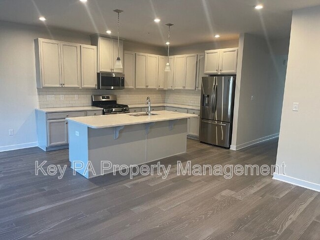 Photo - 205 Hibiscus Way