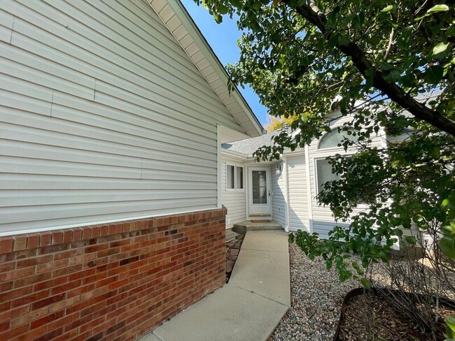 Photo - 1136 Wabash St