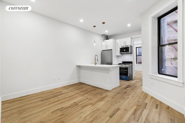 Photo - 204 W 96th St Apartment