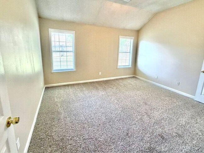Photo - Now Leasing A 3 Bedroom 2 Bath Home In Cordova