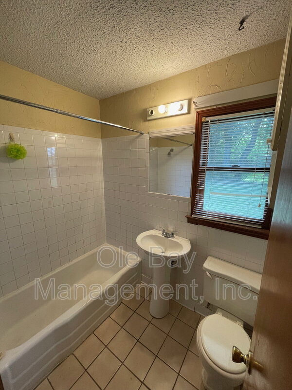 Photo - 1815 Ogburn Ave