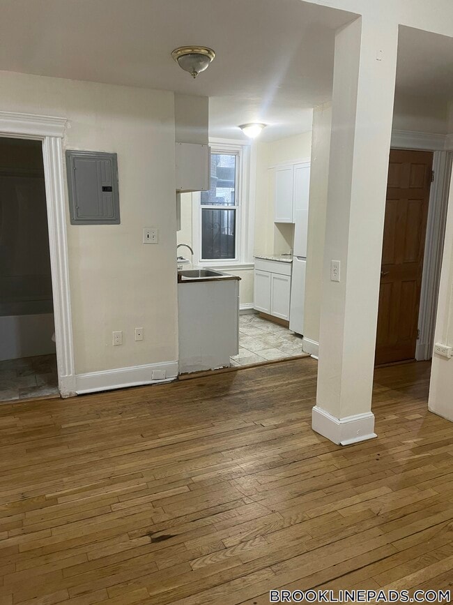 360 Riverway Unit 2