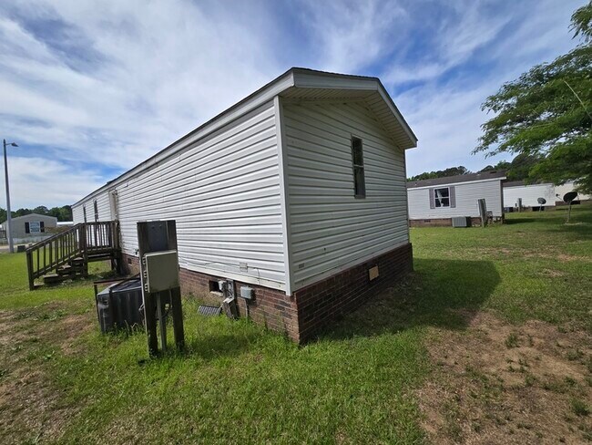 2502 Cattail Cir