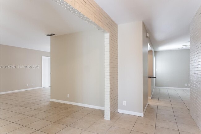 Photo - 1461 Wyndcliff Dr