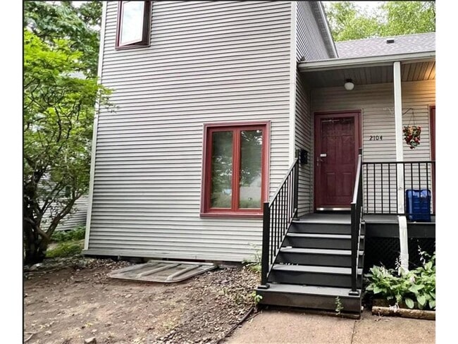 Photo - 2104 E 22nd St
