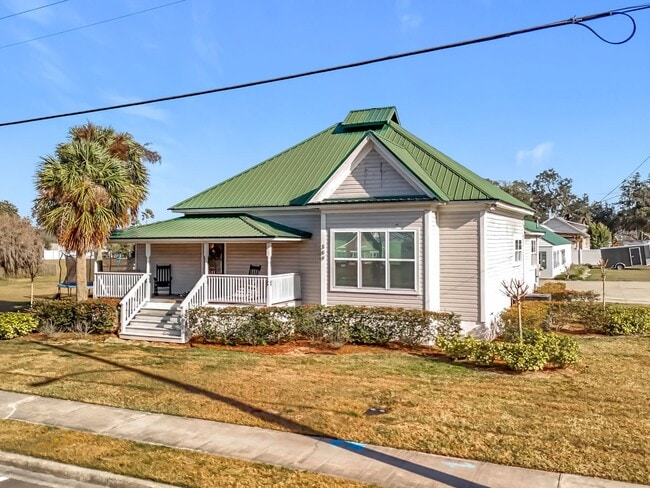 Building Photo - 389 S Central Ave Unit The Randall House