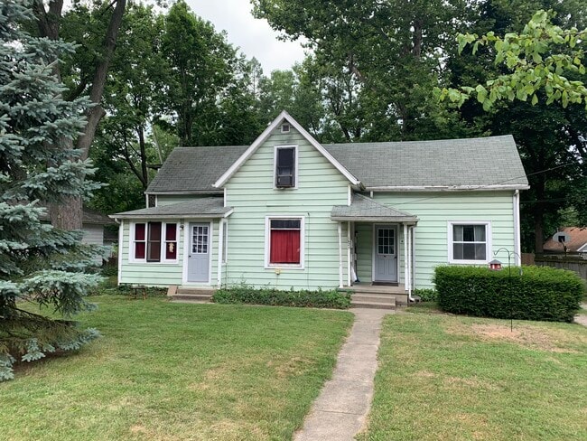 Photo - 1625 S Main St Unit B