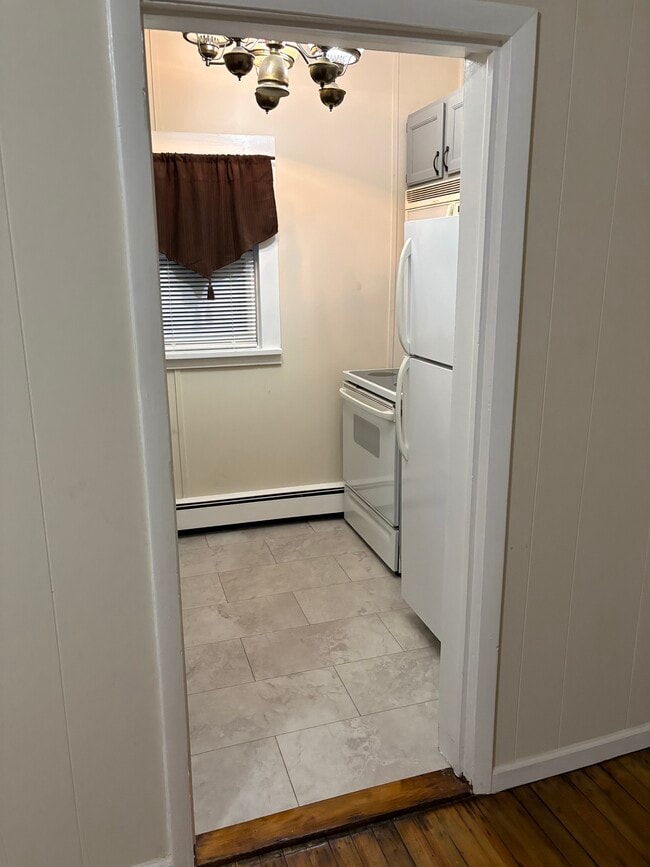 Photo - 138 Mohawk St Unit 138 Mohawk Street, Apt. 4