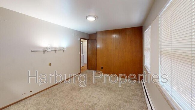 Photo - 1715 Baseline Rd