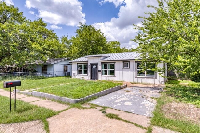 Photo - 6202 Carnation Terrace