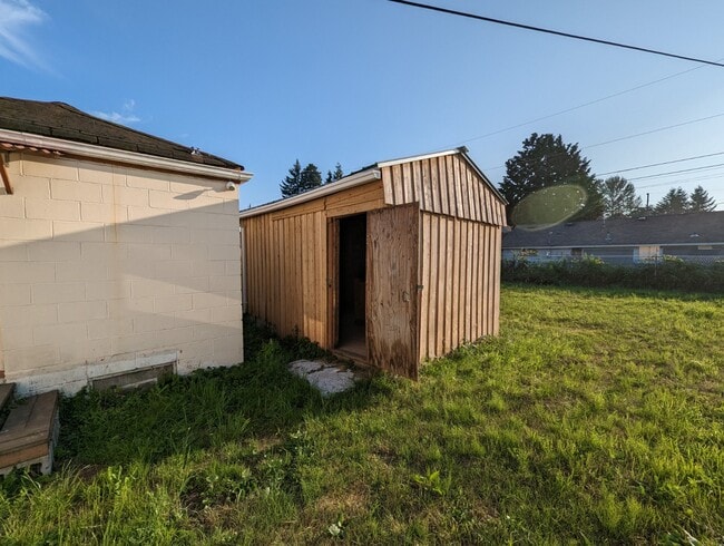 Photo - 615 Bridges Ave S