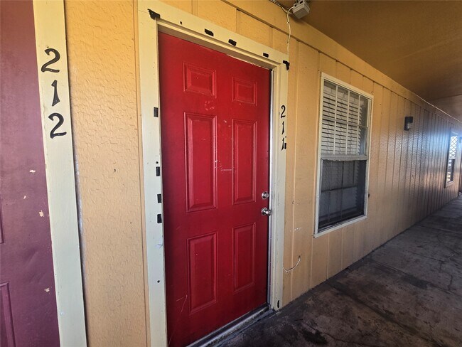 Photo - 2311 71st St Unidad 211