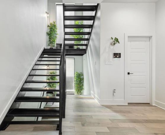 Photo - 422 W 9th St Unit 3302.5