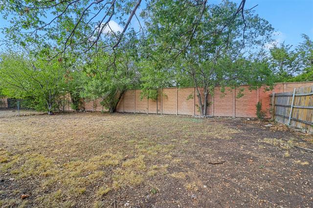 Photo - 609 Shadyglen Dr