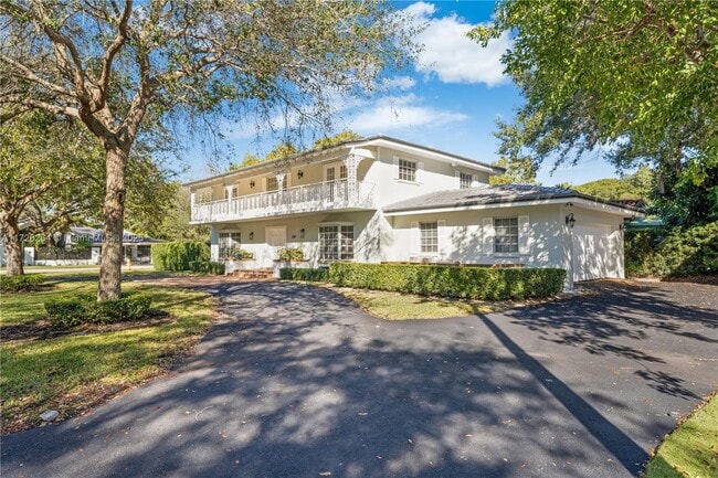 Photo - 1285 Algardi Ave