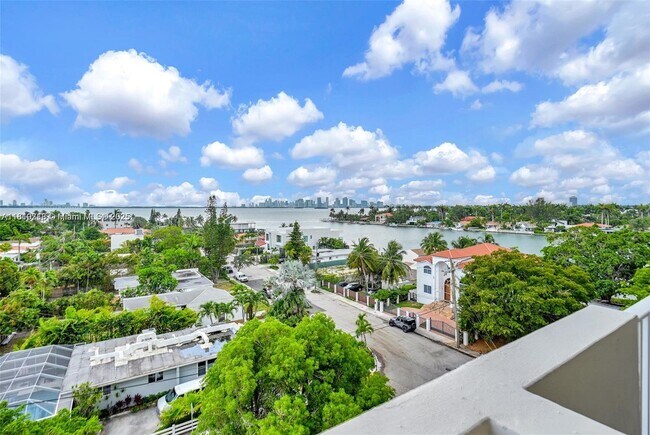 Photo - 1455 N Treasure Dr Unit 7R
