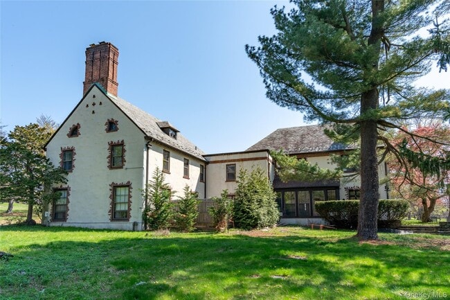 Photo - 203 Store Hill Rd